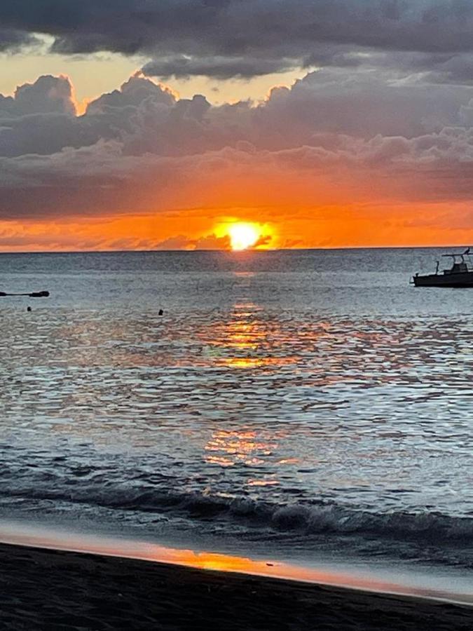 Maison De Vacances Beliosea Martinique 14 Rue D'Anjou Saint-Pierre ภายนอก รูปภาพ